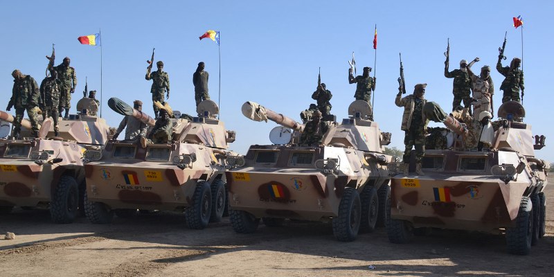 militaires tchadiens chars de combat