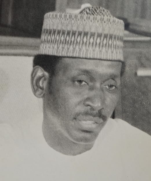 Boukari Adji noir blanc