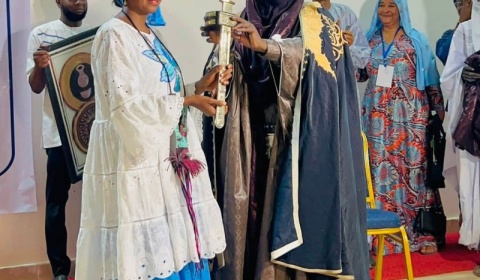 Clôture du FONAF 2026 : la promotrice Mayaki Hadiza Maiga honorée du titre « Tambara de l’Aïr » pour son engagement en faveur des femmes et des jeunes