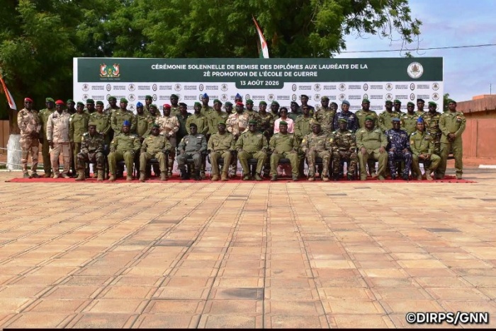 Défense : fin de formation pour les officiers stagiaires de la 2e promotion de l’École de Guerre de l’EMS de Niamey