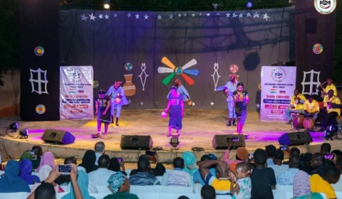 Niger : l’ONG EMMNR met les parentés à plaisanterie au cœur d’une soirée dédiée à l’unité dans la diversité