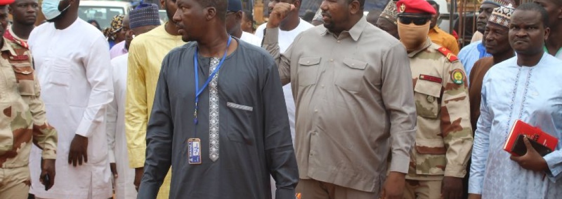 Commerce : le ministre Abdoulaye Seydou sanctionne les Établissements Charfo d’une interdiction temporaire d’activités pour pratiques frauduleuses