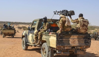 Mali : les FAMa disent avoir repoussé des attaques coordonnées contre cinq positions militaires, le FLA revendique plusieurs offensives