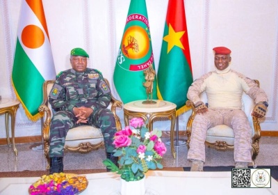 Attaque de l’aéroport de Niamey : solidaire du Niger, l'AES en alerte pour contrecarrer toutes les menaces téléguidées contre la Confédération (Communiqué)