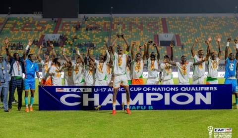 Sports-Football : accueil triomphal à Niamey pour le Mena Cadet, vainqueur du trophée UFOA-B de la CAF