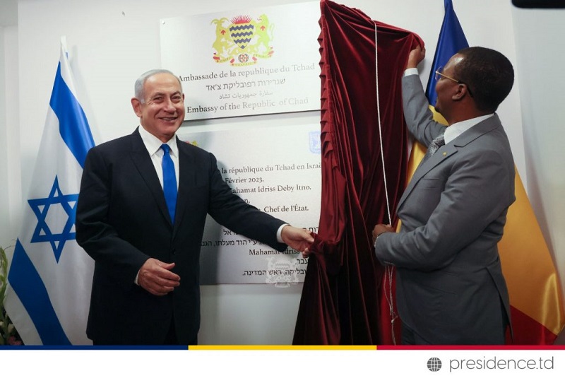 B. Netanyahou Et Mahatma Deby