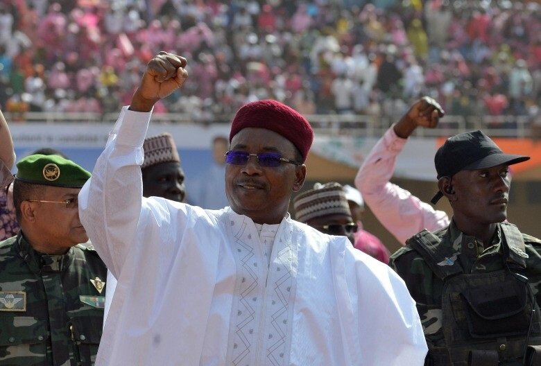Issoufou Mahamadou main gagnante