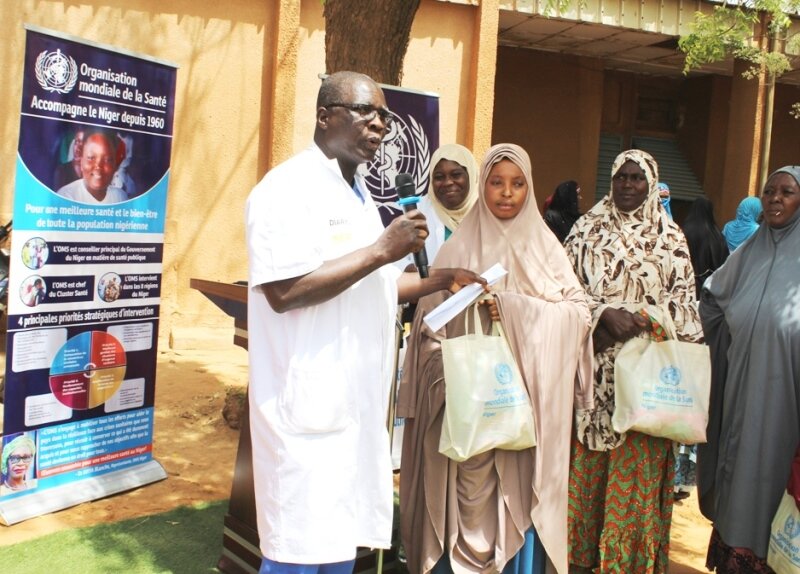 Remise DON femmes OMS Niger CHR Niamey