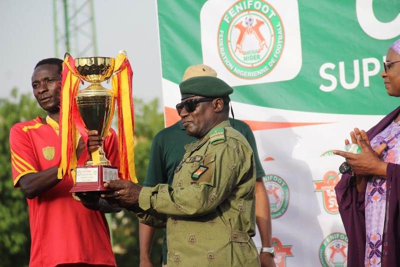 Remise trophee AS GNN 2024 
