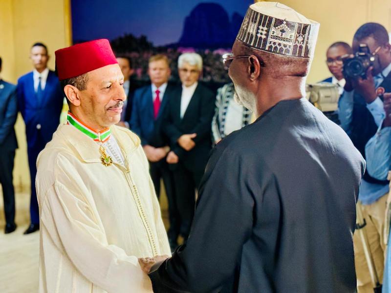 Allal Al Achab decore au Niger BIS2