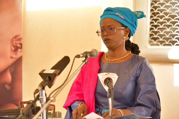 Djanabou Mahonde remise don Ministere Population BIS