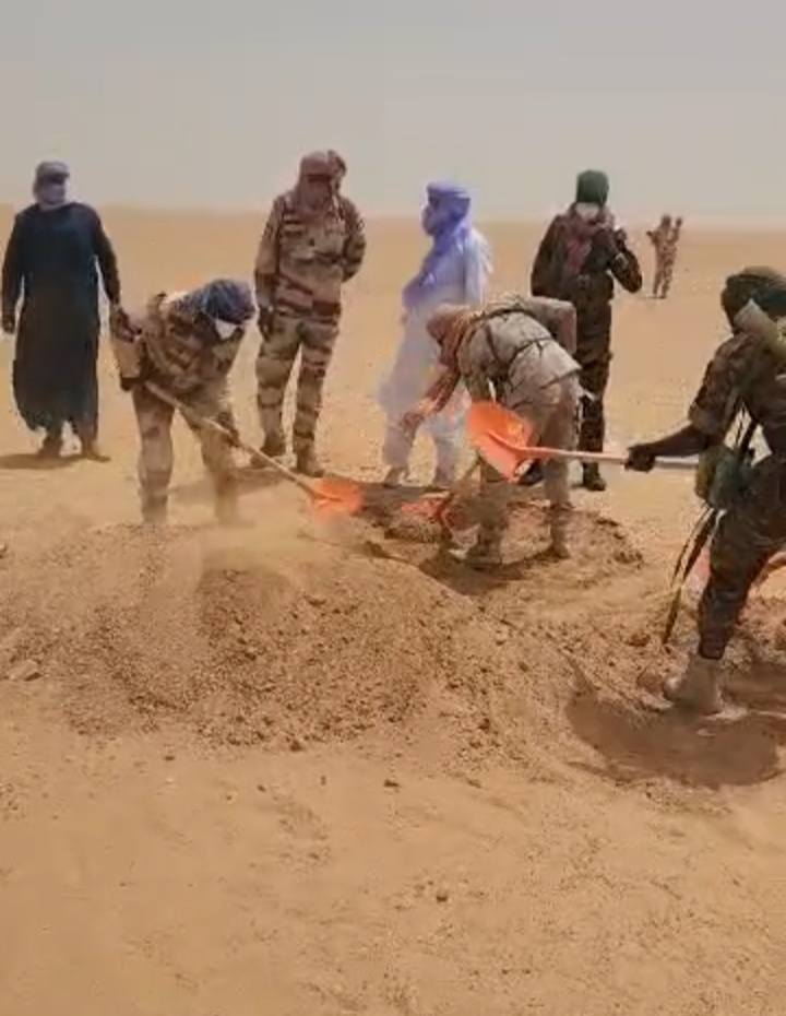 Enterrement decede desert Assamaka BIS2