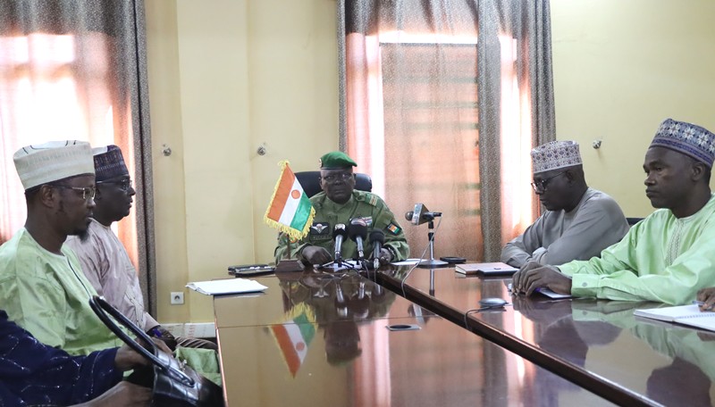 Garba Hakimi point presse 22 11 2025