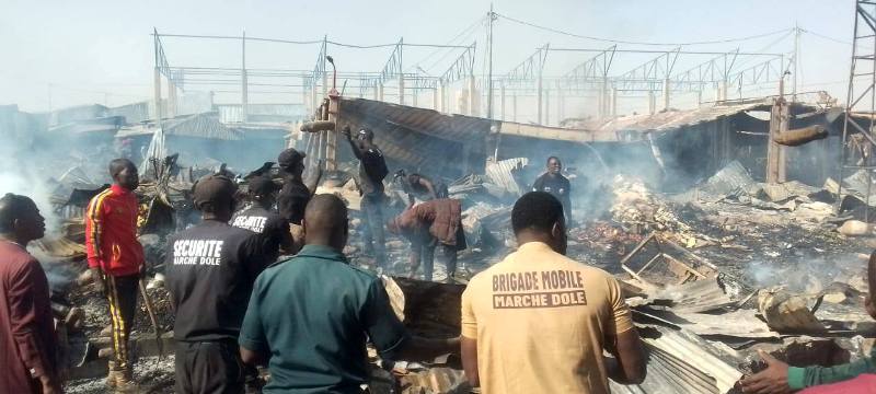 Incendie Grand marche Dole Zinder