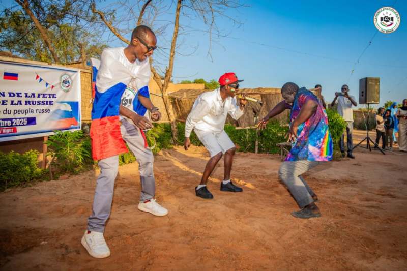Journee unite nationale russe Niamey BIS10