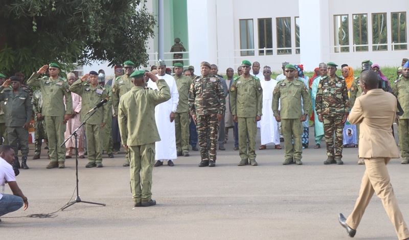 Levee drapeau AES Niamey BIS3