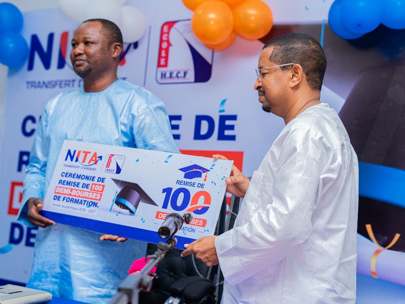 NitaHECF100bourses