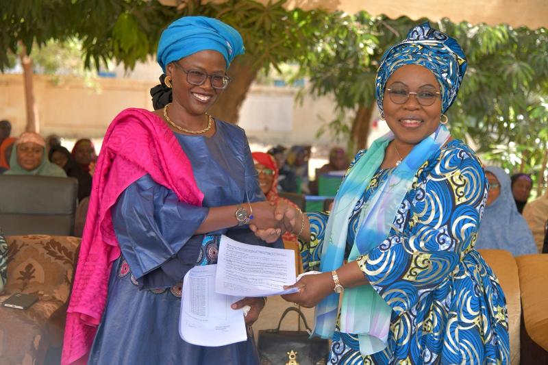Remise Don Unicef Ministere Population BIS5