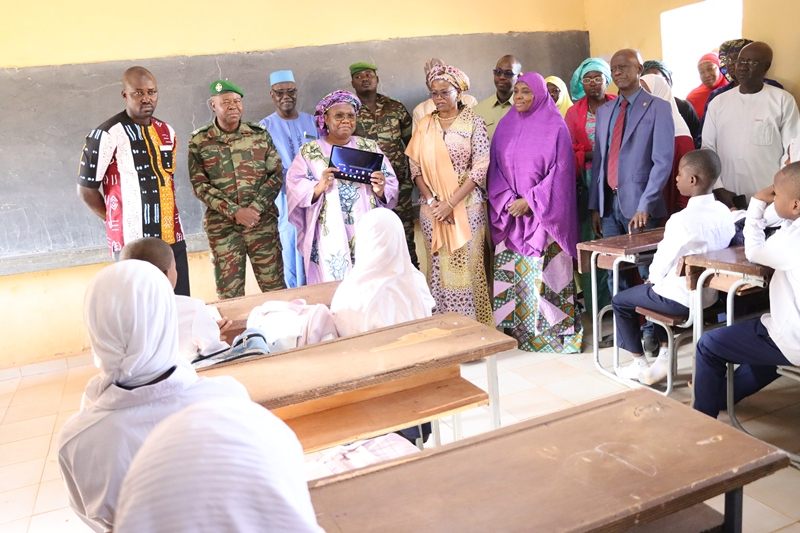 Remise tablettes educatives 05 01 2026 BIS2