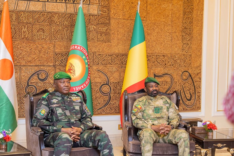 Tiani Goita Presidence Mali BIS