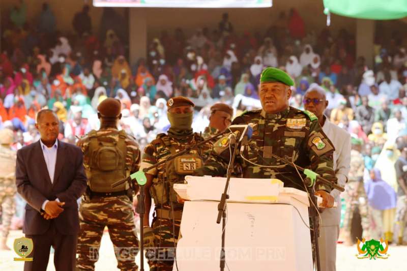 Tiani meeting stade Maradi BIS
