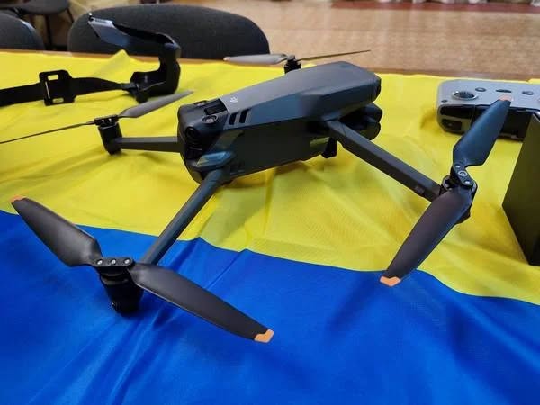 drones drapeau ukraine
