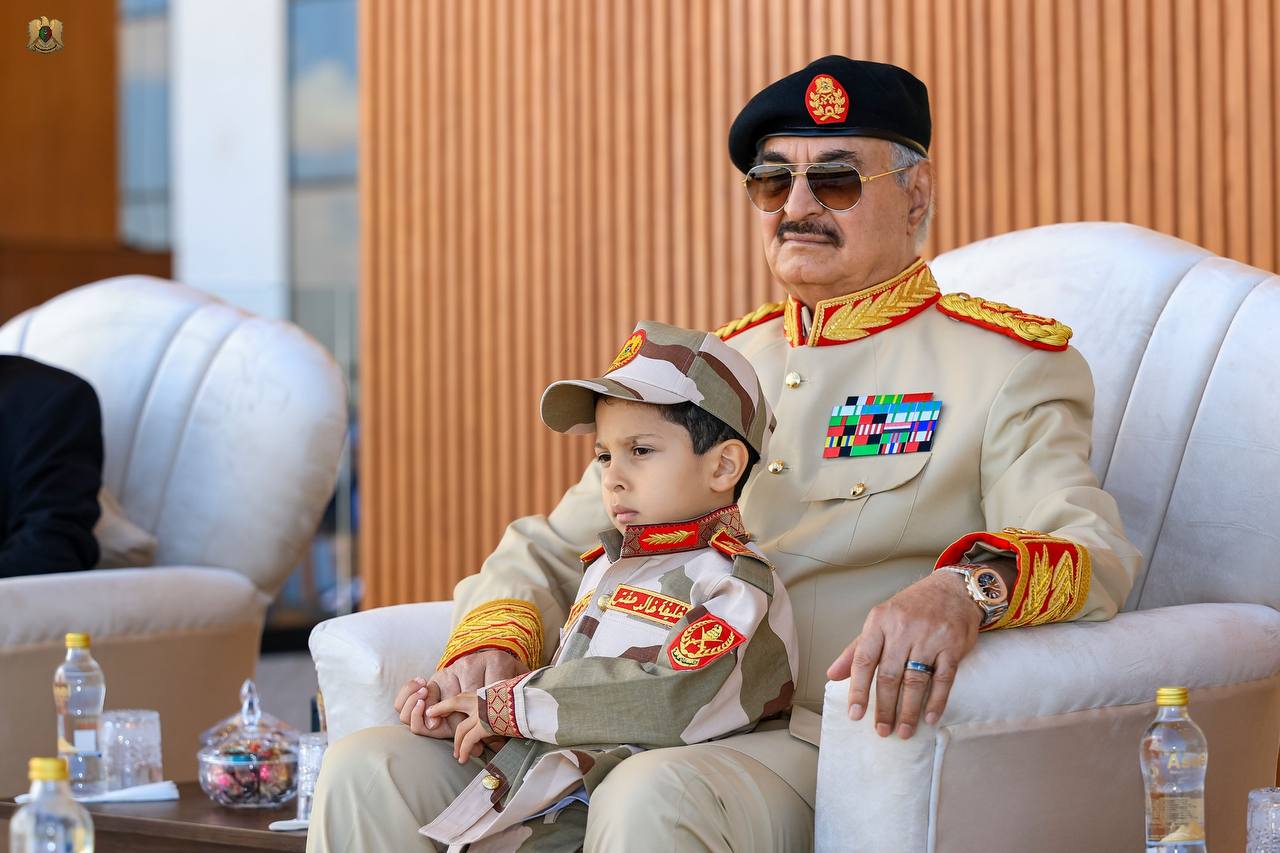 marechal Khalifa Haftar defile militaire Benghazi
