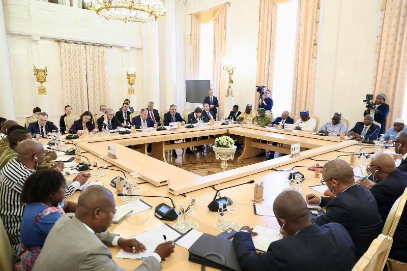 reunion MAE AES Russie