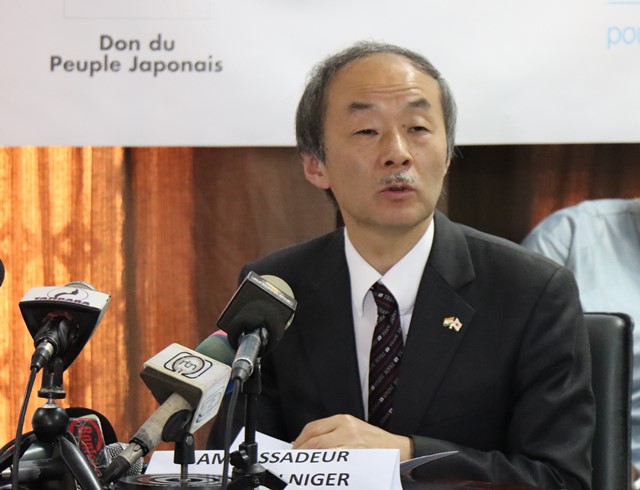 Stefano Savi Remise don Japon Ministere sante