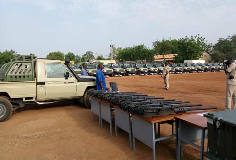 Remise don materiel par la France FAN