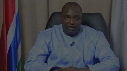 Adama Barrow s exprime