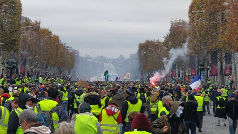 Gilest jaunes manif paris BIS5