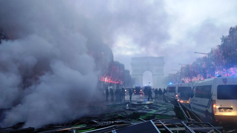 Gilest jaunes manif paris BIS9