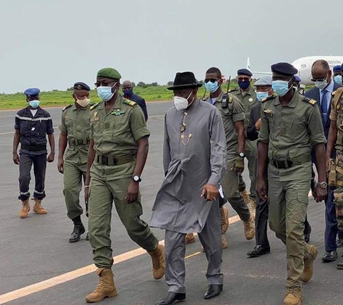 Jonhatan delegation cedeao au Mali