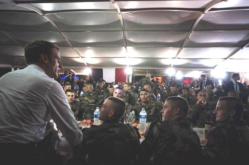 Macron et ses soldats CI