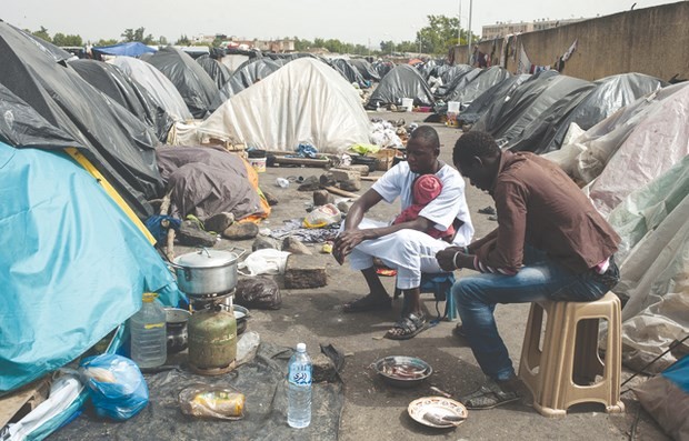 camps de migrants en Algerie