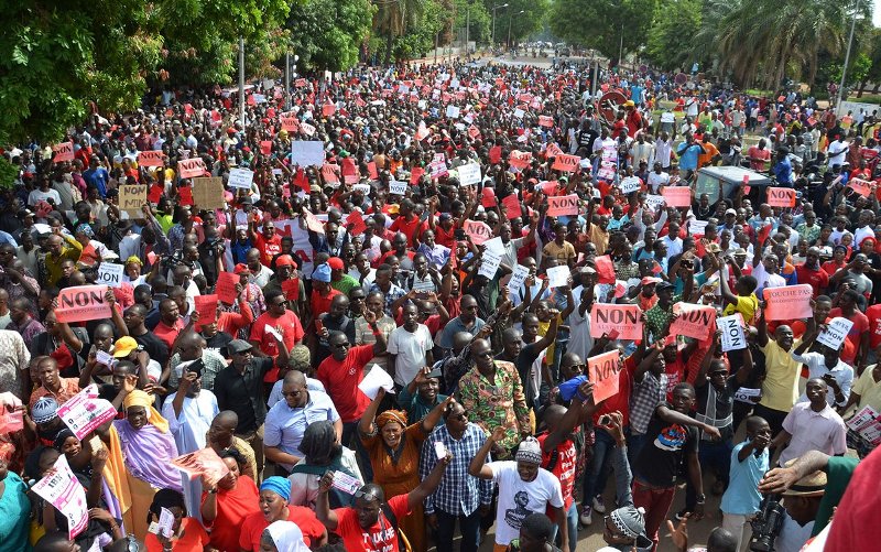 manifestation a Bamako contre un referendum0