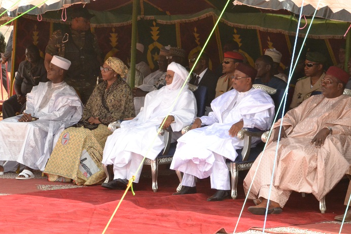 Issoufou-Mahamadou-inaugure-centrale-electrique-de-gorou-banda0