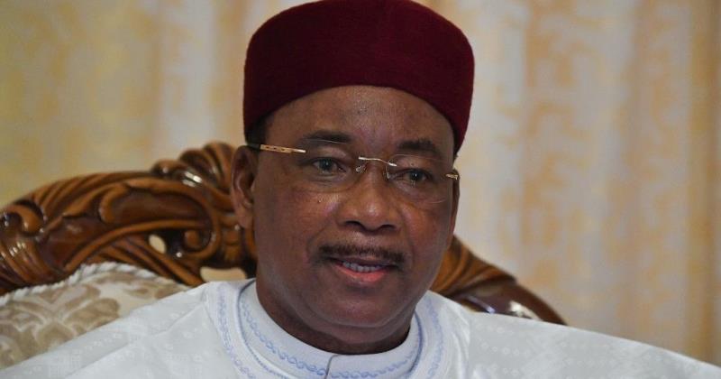 Mahamadou Issoufou Photo assis