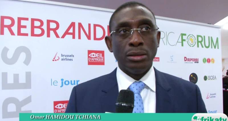 Omar Hamidou Tchiana dans bureau EX ministre