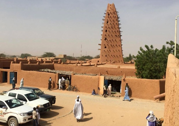 Agadez-Trafic Vehicules