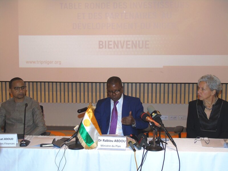 Conference de presse lancement communication table ronde PTF BIS1