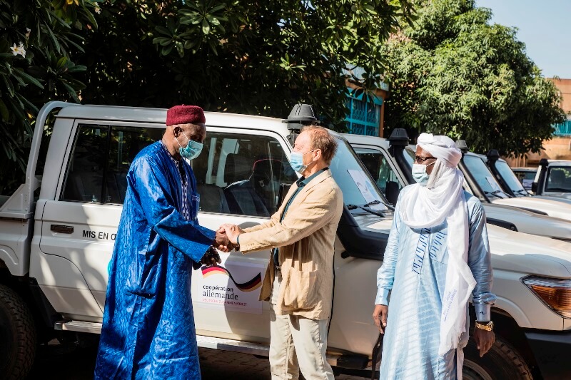 Remise don vehicule Unicef Cooeperation allemande BIS