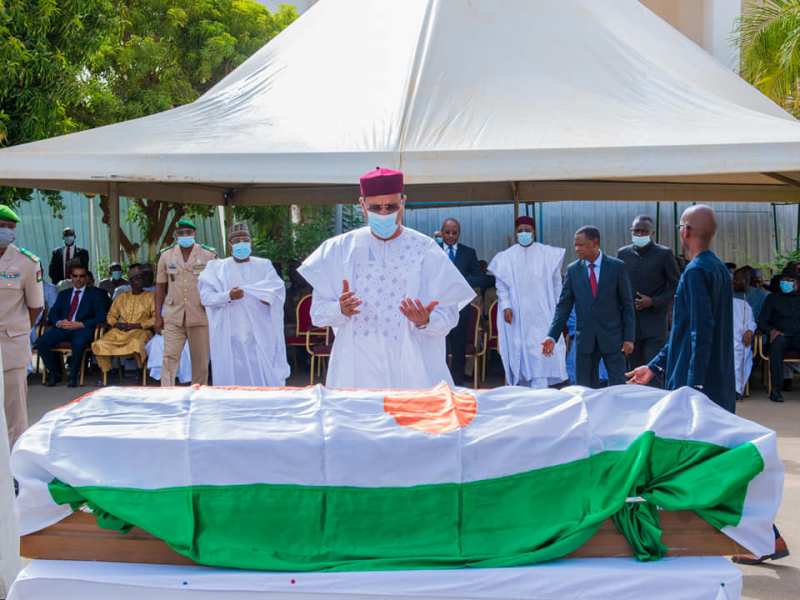 President Bazoum hommage Pr Andre Salifou