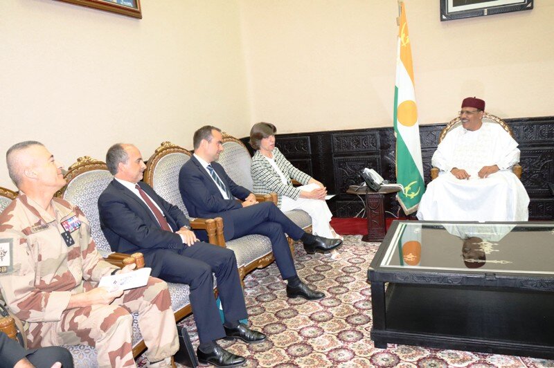 Visite ministres Francais Presidence Niger