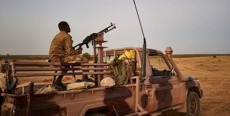 Soldats Burkinabe en patrouille