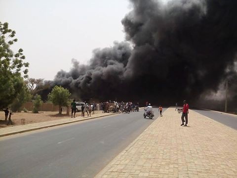 Incendie Niamey route de Goudel1
