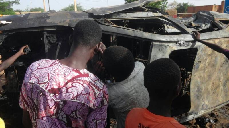 Lexus incendie Niamey rive droite 