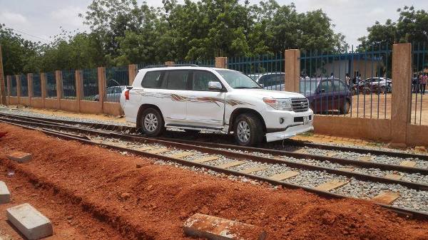 V8 sur les rails Niamey