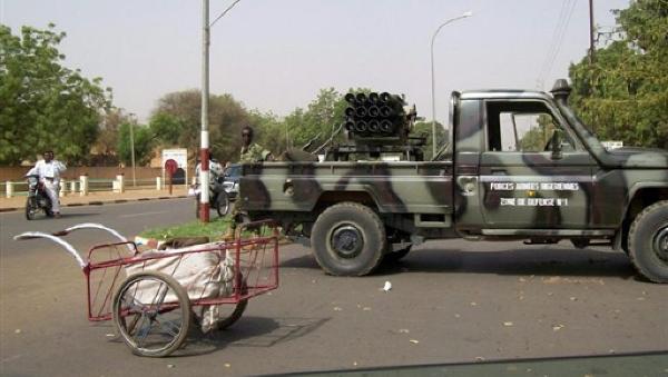 Vehicule armee Niger
